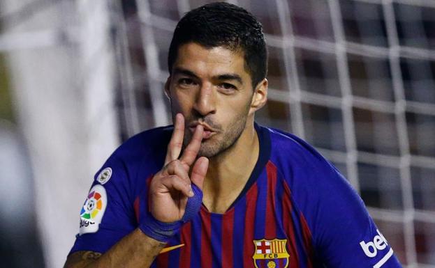 Luis Suárez celebra el tanto de la victoria del Barcelona. 