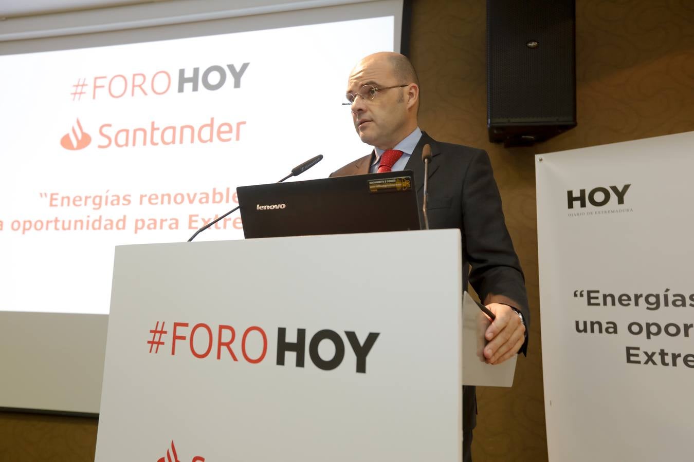 La región estaría contribuyendo en un 20% con el objetivo nacional en cuanto a generación de energía con fuentes renovables, si el objetivo fuese, como se prevé de 50.000 megavatios para dentro de doce años. Así lo ha anunciado la consejera de Economía e Infraestructuras, Olga García, que ha asistido este miércoles en Cáceres a un desayuno informativo sobre energías renovables, organizado por el Diario HOY en colaboración con el Banco Santander.