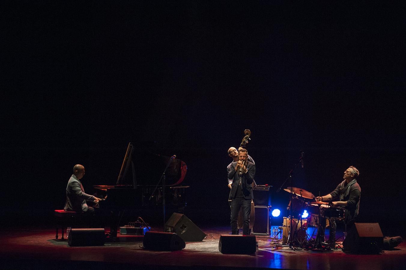 La trompeta de Cohen abrió el ciclo