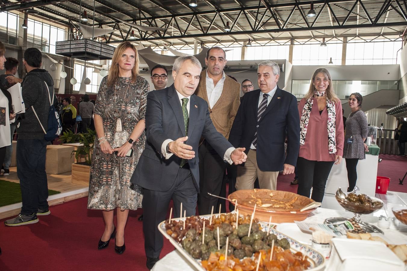 'Fehispor' abre sus puertas en Badajoz con la previsión de superar 30.000 visitas. Cuenta con 120 expositores, en donde el 40 por ciento son de empresas llegadas de Portugal. El evento cuenta con un stand de la eurociudad Badajoz, Elvas y Campomayor, así como la zona 'Esencias hispanolusas.