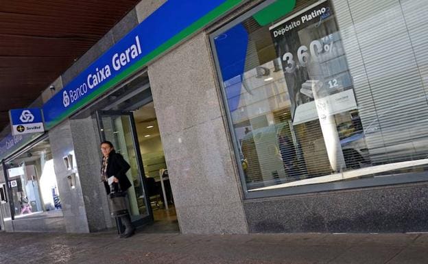 El banco gallego Abanca se queda con las 42 oficinas de Caixa Geral en la región