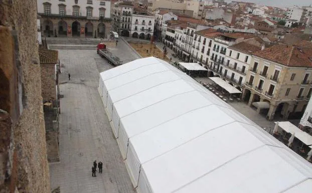 La Plaza Mayor de Cáceres tendrá una pista de hielo descubierta estas Navidades