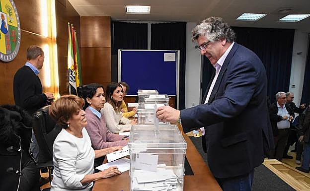 Manuel González Lena obtuvo el 20 por ciento de los apoyos:: 