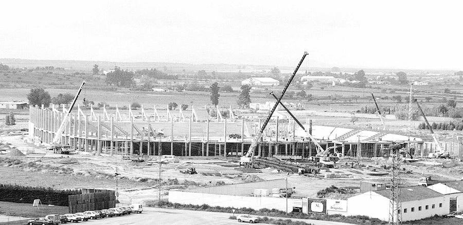 Esqueleto del Nuevo Vivero en las primeras fases de las obras en abril de 1998.