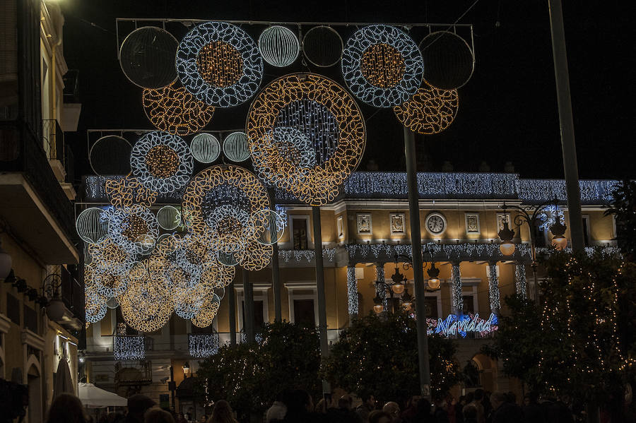 Un millón de luces led alumbrarán las calles hasta el 6 de enero