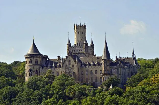 Marienburg, bautizado así en honor de la reina María Sajonia-Altenburgo. 