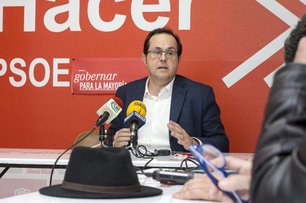 Raúl Iglesias Durán, ayer en la sede del PSOE. :: andy solé
