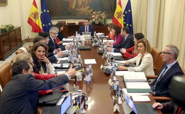 Reunión del Consejo de Ministros celebrada en Sevilla.