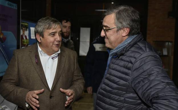Hidalgo ayer con su secretario general, Francisco Álvarez