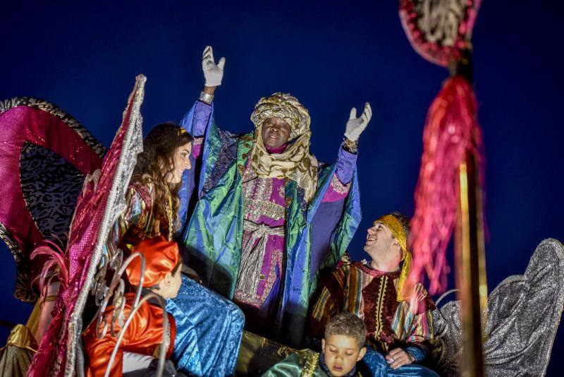 Desfile de Reyes Magos en Trujillo.
