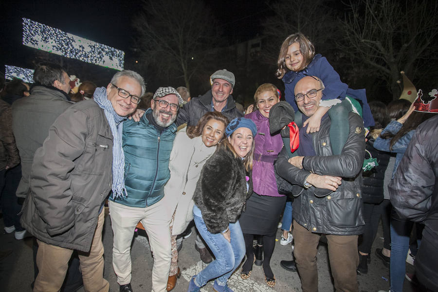 Fotos: Sus Majestades de Oriente reparten ilusión en las calles de Cáceres