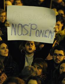Imagen secundaria 2 - Manifestaciones feminsitas en varios lugares de España. 