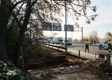 Imagen secundaria 1 - Un nuevo reventón de tubería causa graves daños en el hotel Río