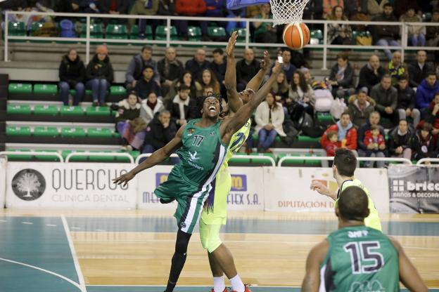 Angelo Chol tiene pocas opciones de viajar a Lleida. 