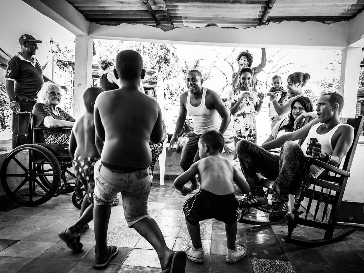 Roberto Palomo, un fotoperiodista pacense de 28 años, recorre el mundo en busca de reportajes e historias gráficas. El pasado lunes dio una charla en el Meiac sobre imágenes de Cuba y México.