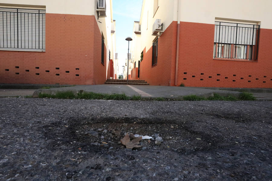 Fotos: Desperfectos en la barriada emeritense de San Antonio