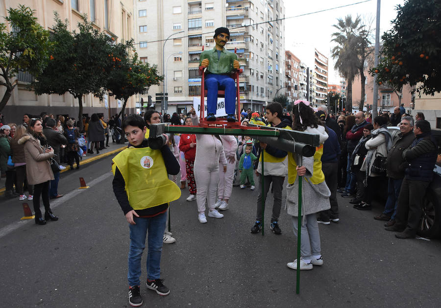 Fotos: Arde el marimanta en el barrio pacense de Santa Marina