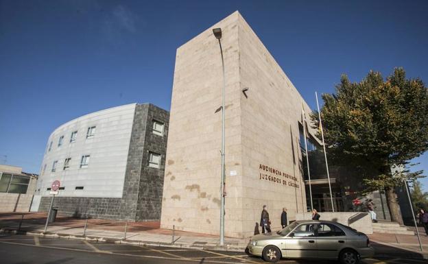 Audiencia provincial de Cáceres en donde tuvo lugar el juicio. ::