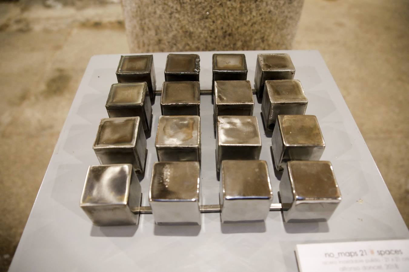 El Colegio Oficial de Arquitectos de Extremadura y el Ateneo de Cáceres ofrecen la exposición de esculturas no_maps / sin planes, del artista plástico Alfonso Doncel. Se puede visitar en el Colegio Oficial de Arquitectos de Extremadura (Cáceres) hasta el 18 de febrero de 2019