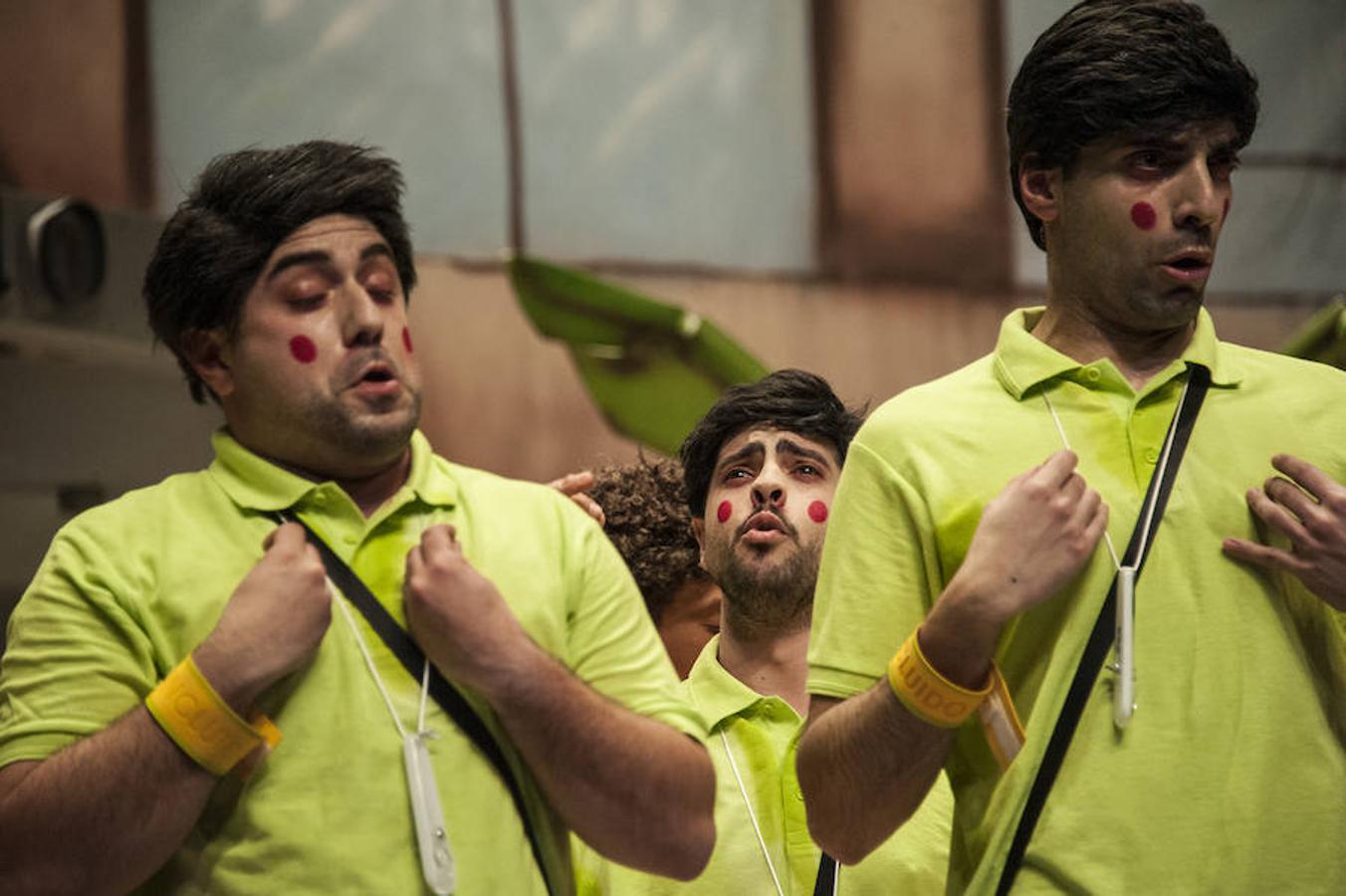 Los Camballotas levantaron al patio de butacas y se echa de menos un grupo con esa energía en la final