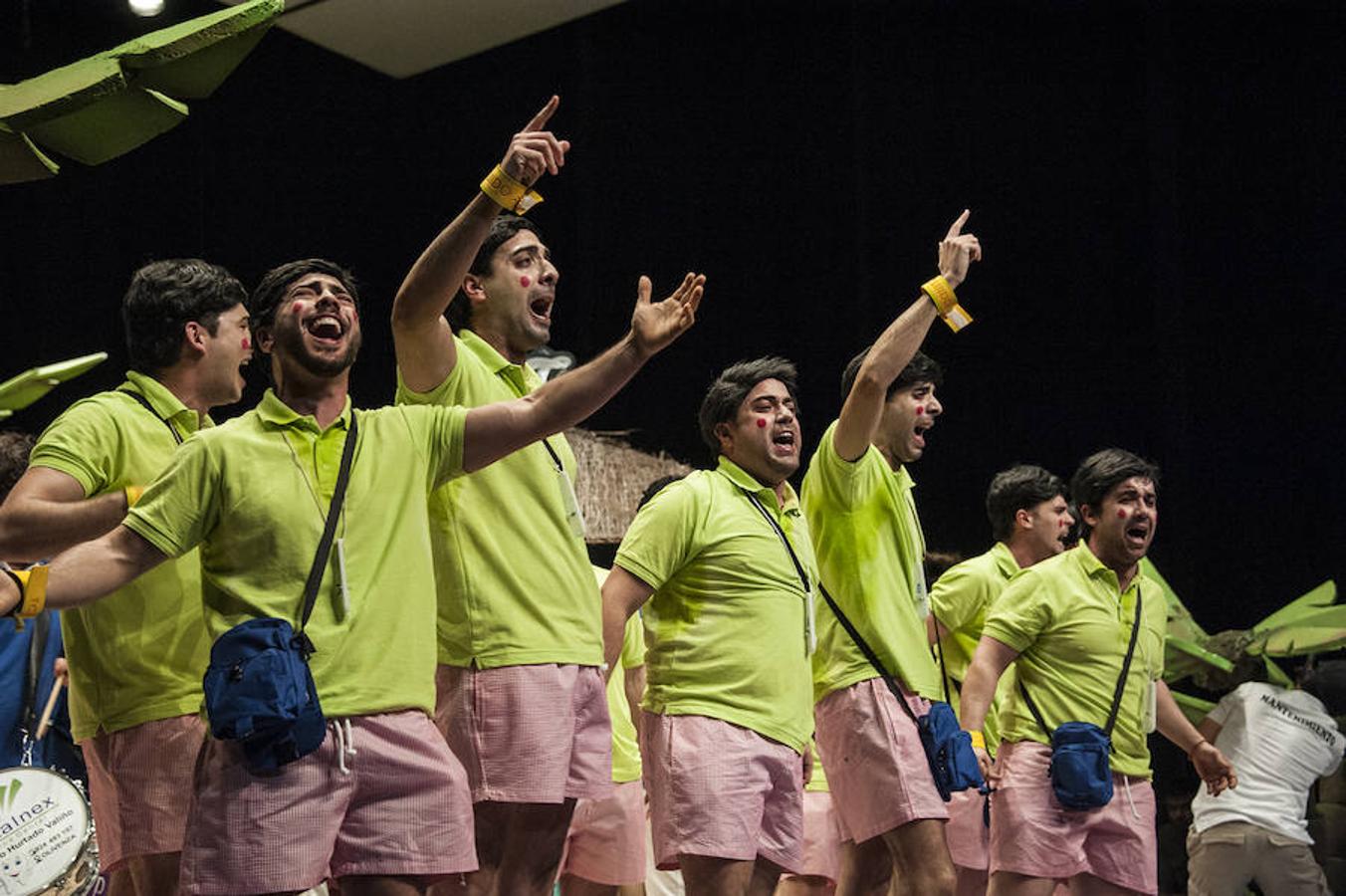 Los Camballotas levantaron al patio de butacas y se echa de menos un grupo con esa energía en la final