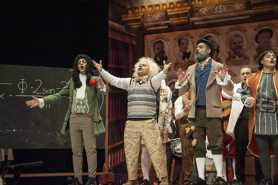 Los Water Closet abrieron la segunda semifinal y pusieron al teatro en pie