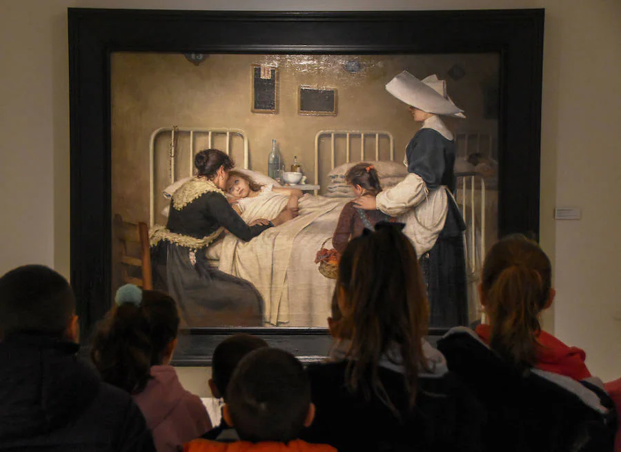 La visita de la madre al hospital. De 1892,es de Enrique Paternina García Cid. Está en el MUBA. 