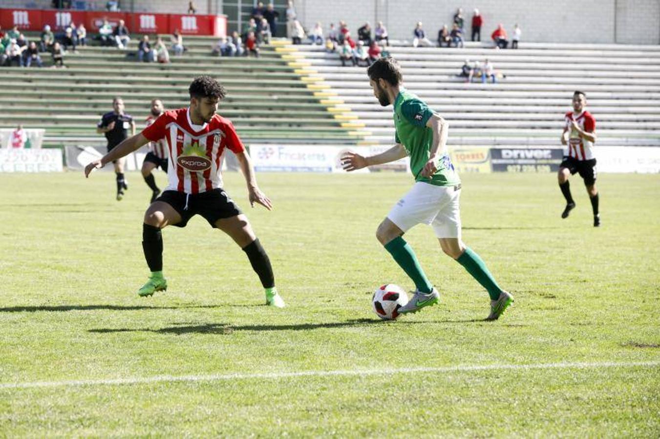 El Cacereño disfrutó durante unas horas del liderato provisional del grupo XIV de Tercera División