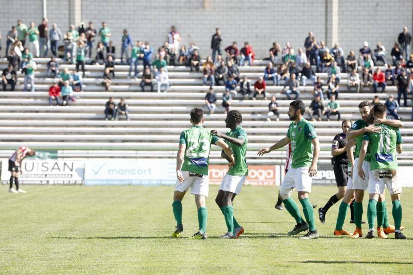 El Cacereño disfrutó durante unas horas del liderato provisional del grupo XIV de Tercera División