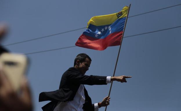 Juan Guaidó logra entrar de nuevo en Venezuela