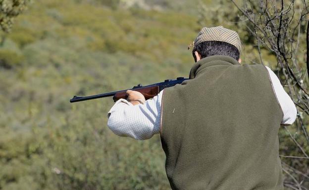 Más de 5.200 cazadores participan mañana en el sorteo de la oferta pública de caza