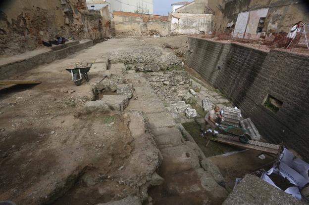 Últimas actuaciones del Consorcio, la semana pasada, en el Templo Romano de Holguín. :: j. m. romero