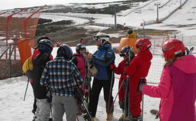 Curso de esquí para alumnos en La Covatilla:: HOY
