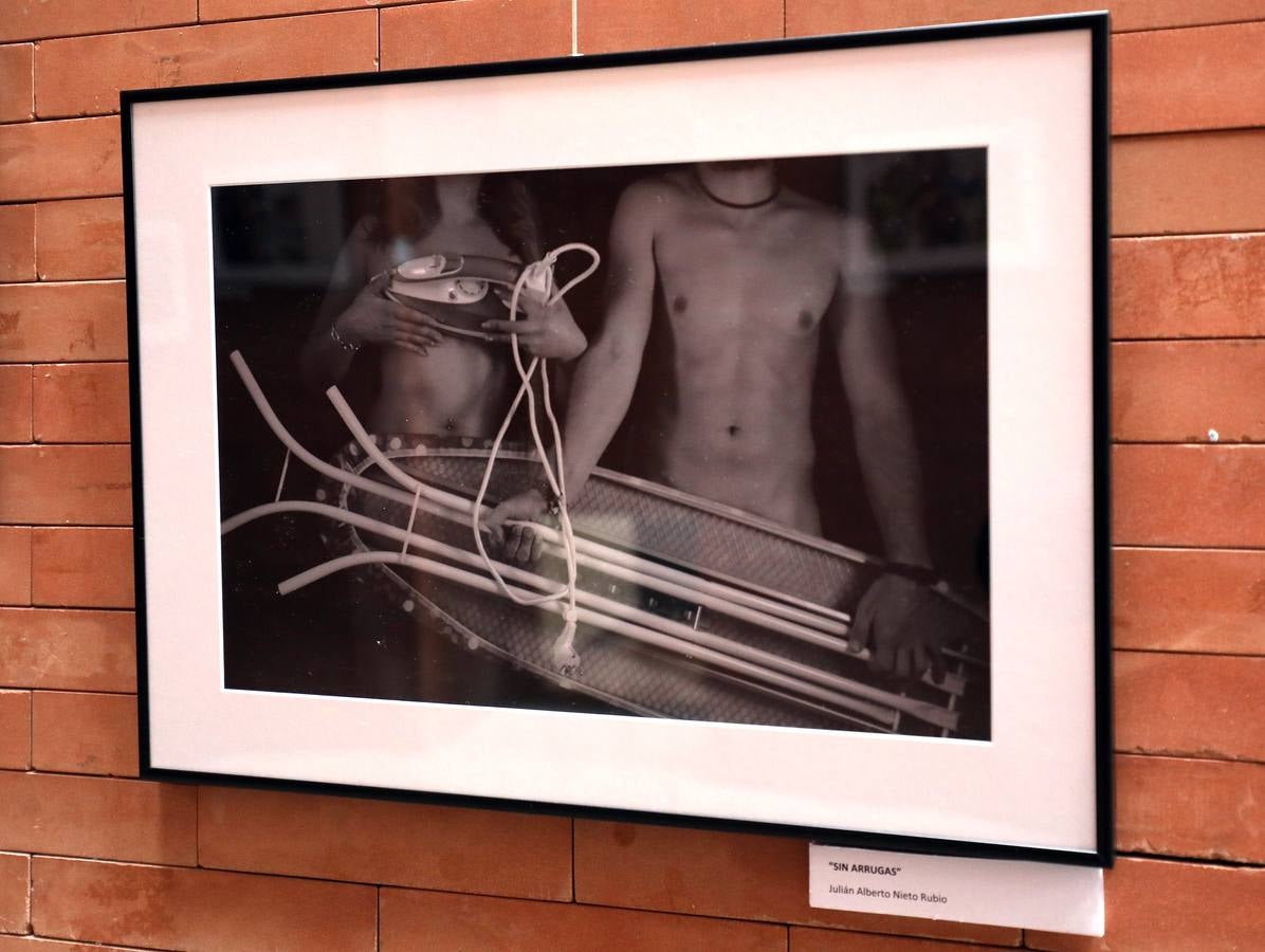 Hasta el 15 de marzo, en el Centro Cultural Alcazaba, se podrá ver la exposición fotográfica 'Igualdad en Positivo'. Se trata de 18 fotografías que reflejan en positivo situaciones de igualdad entre hombres y mujeres en la vida cotidiana, una exposición con el objetivo de contribuir a la lucha por la igualdad real y que forma parte de las actividades conmemorativas del Día Internacional de la Mujer.