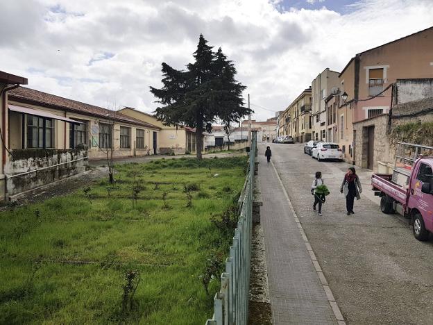 El Madruelo, ubicado en la calle Tenerías, lleva sin uso desde 2013. Ese año fue desalojado por el mal estado del inmueble :: lorenzo cordero