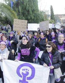 Imagen secundaria 2 - Mujeres gitanas se sumaron a la manifestación de Cáceres:: Jorge Rey