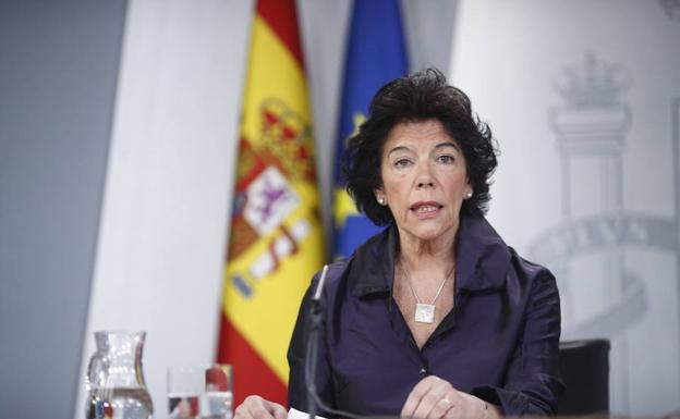 Isabel Celaá, en una rueda de prensa tras el Consejo de Ministros. Imagen de archivo.