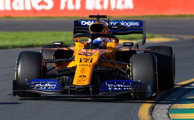 El McLaren de Carlos Sainz, rodando este viernes en Melbourne. 