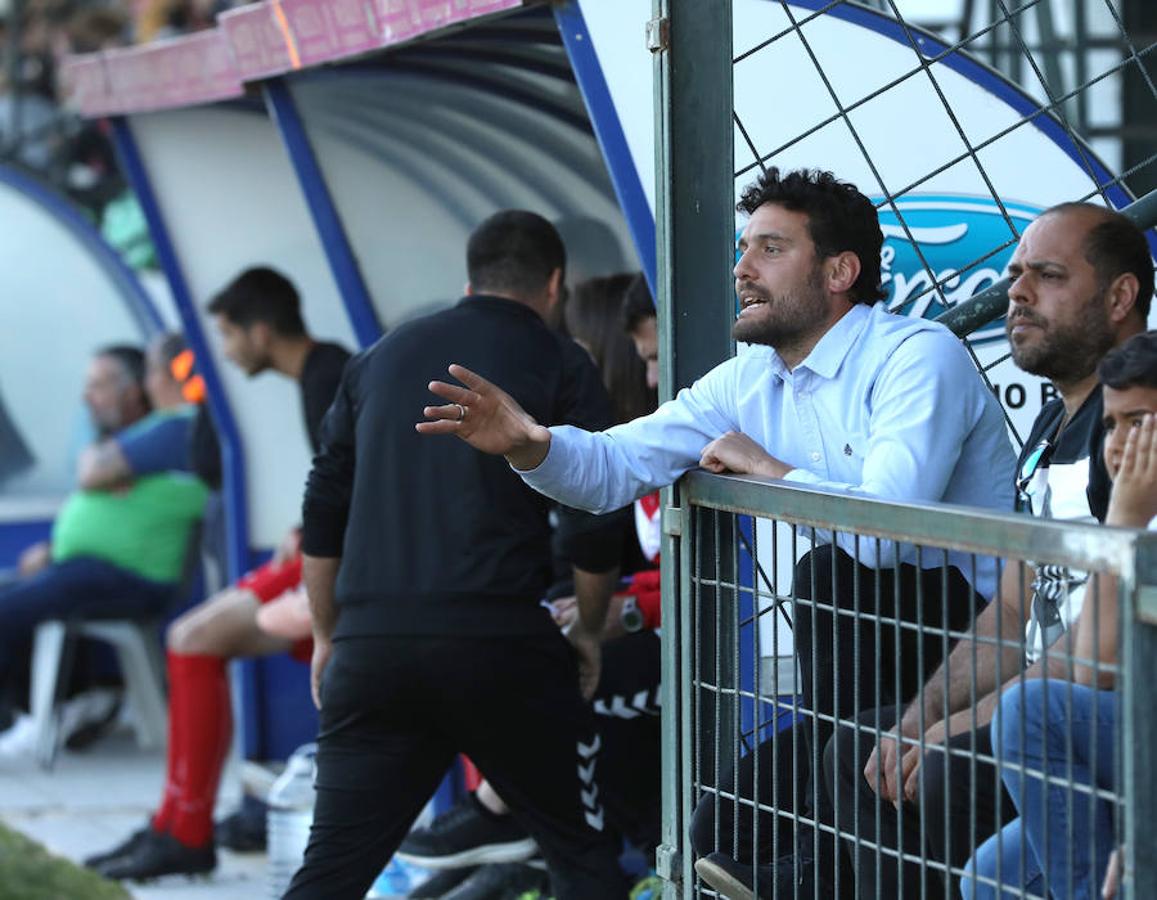 Siguiente parada en el Romano. Tras la visita del Moralo, llegaba el Plasencia. Luego vendrán Cacereño y Coria. Y si ante el Moralo el Mérida manejó el partido pero no encontró el gol, ante el Plasencia el partido fue distinto. Cuando más controló la pelota, menos acierto tuvo en el área. Cuando, en la segunda mitad, el choque se abrió y el Plasencia asomó la cabeza, los atacantes del Mérida marcaron distancia.