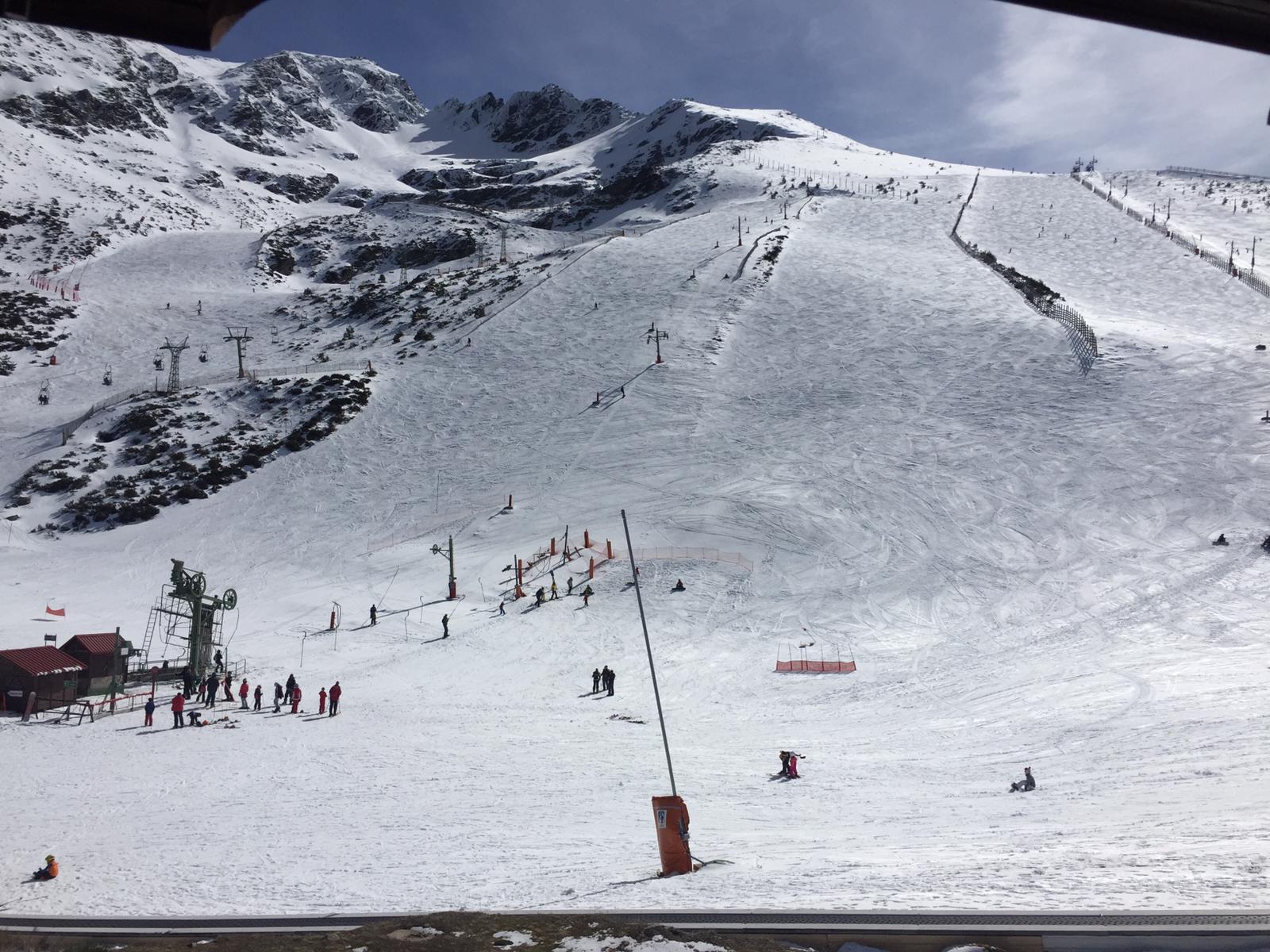 La semana pasada, en la estación de la Pinilla, se vivieron gratas jornadas de esquí