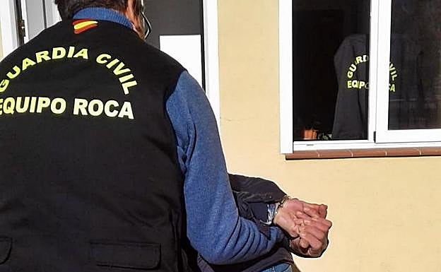 Detenido por robar a trabajadores mientras hacían labores agrícolas en Vegas Altas