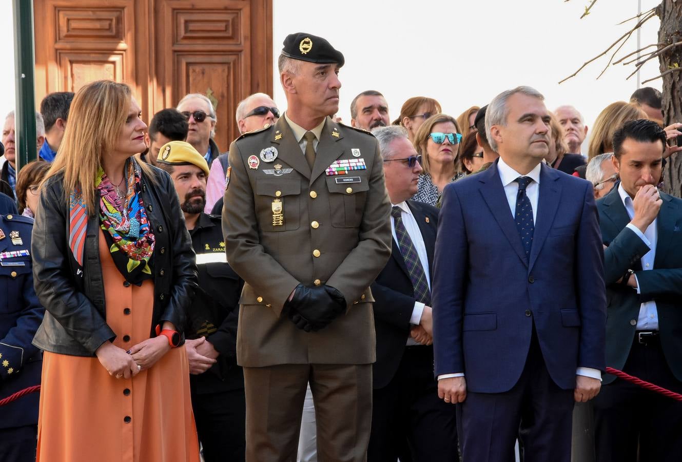 Extremadura y la ciudad de Badajoz han rendido un homenaje por su lucha contra el camalote en el río Guadiana a su paso por la región a los efectivos de la Unidad Militar de Emergencias (UME), en cuyo nombre el teniente coronel Juan Esteban Rodas ha manifestado que están «orgullosos del deber cumplido» con los sectores asignados «sin presencia evidente de la planta».