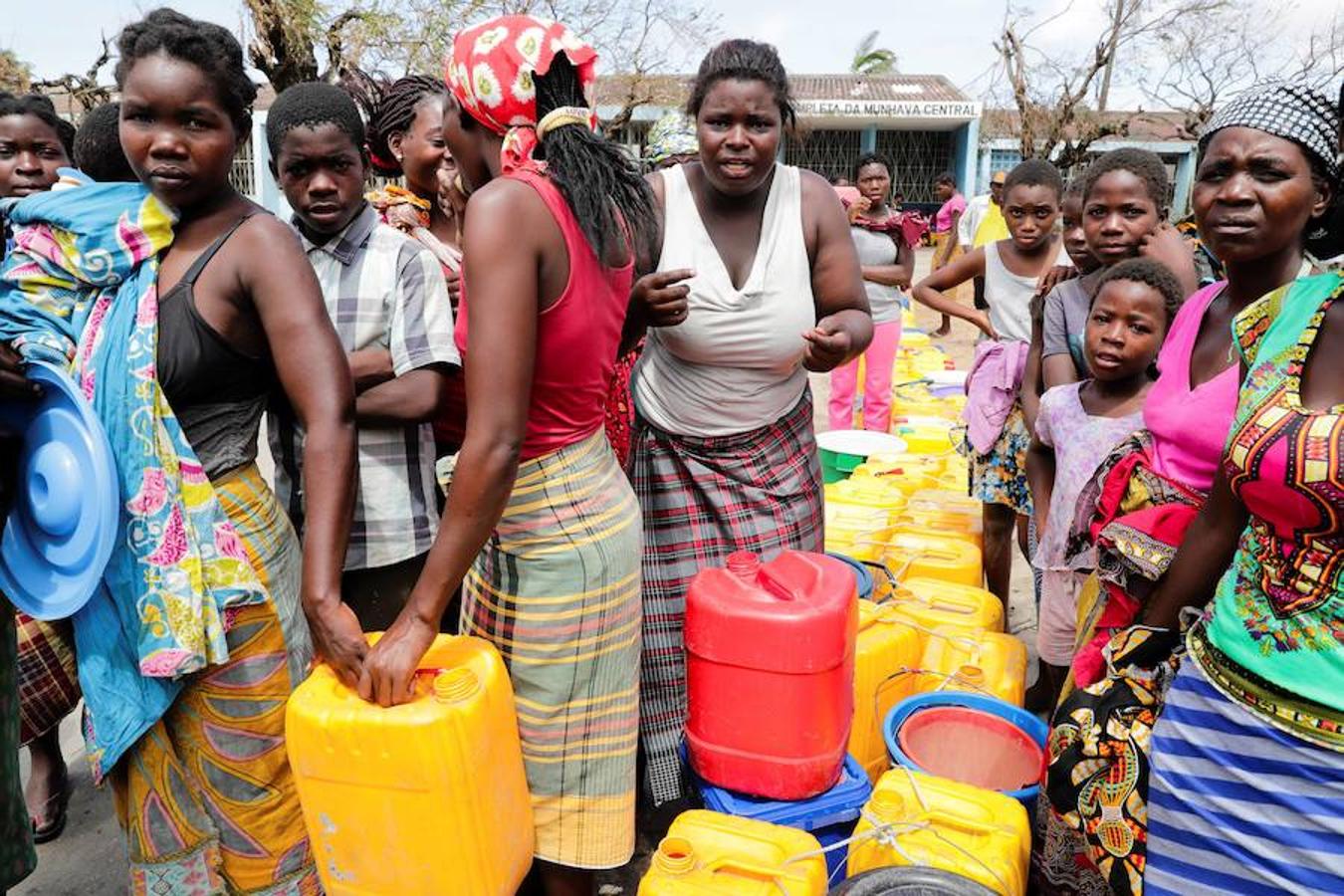 El ciclón Idai, que ha devastado poblaciones enteras a su paso por Mozambique, Malawi y Zimbabue, ha causado al menos 2,8 millones de afectados, según los cálculos que hoy hizo públicos el Programa Mundial de Alimentos (PMA) de las Naciones Unidas.