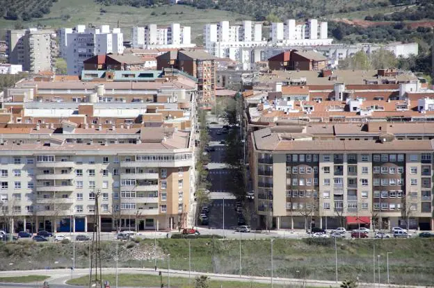 Vista general del barrio de Nuevo Cáceres desde el Cerro de los Pinos. :: lorenzo cordero