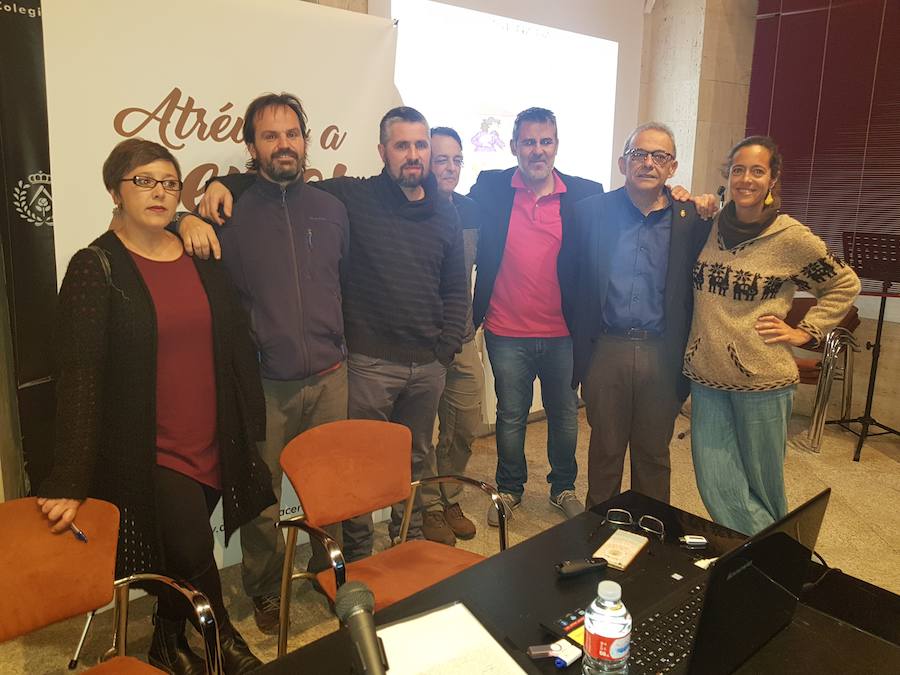 Participantes en la jornada de ayer sobre El Madruelo. 