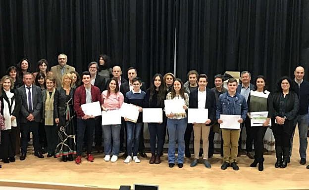 Alumnos de ESO y Bachillerato premiados.: HOY