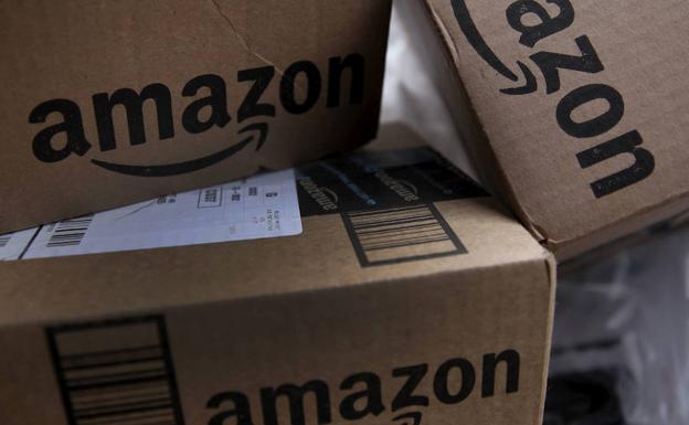 Paquetes comprados por la web de Amazon que serán enviados a los domicilios de los clientes.