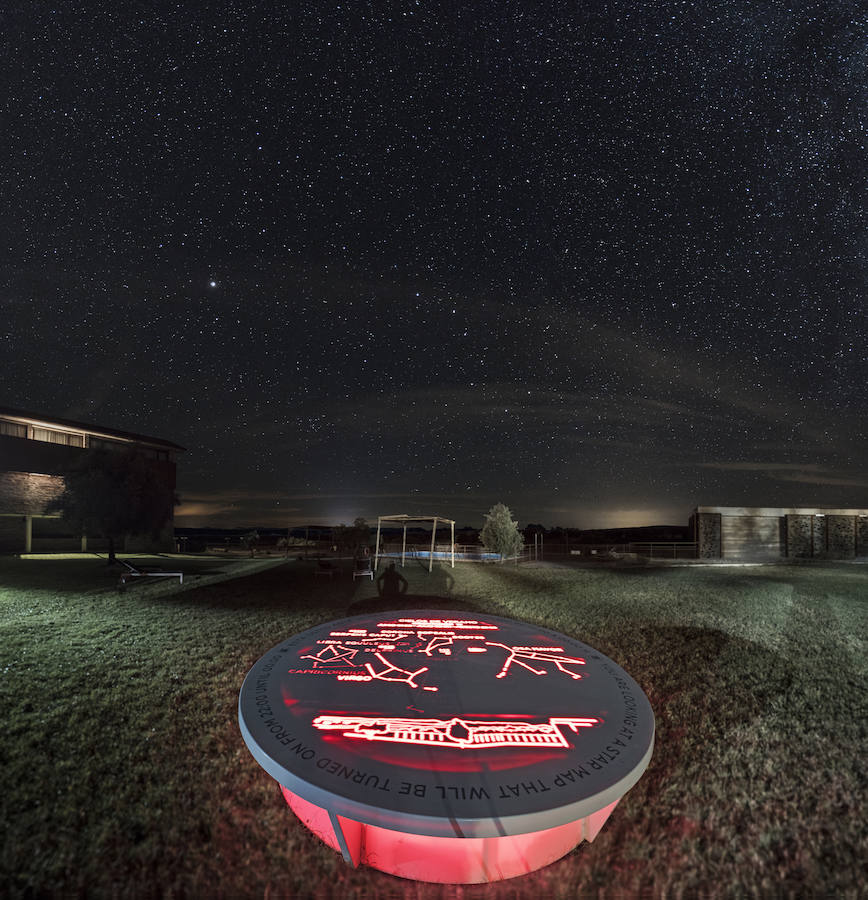 Mirador celeste situado en los jardines de la Hospedería de Monfragüe