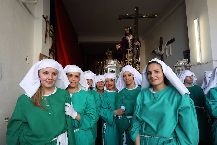 La Hermandad de Jesús de la Humildad y las Lágrimas hizo su travesía por toda la ciudad. Sin prisa pero sin pausa, despacio y humilde como la mirada de su Cristo