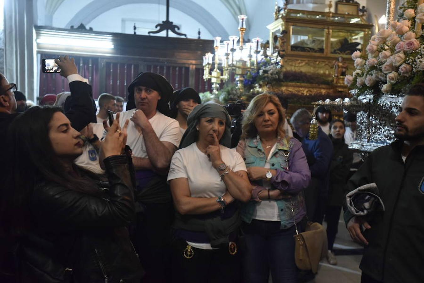 Fotos: Viernes Santo en Badajoz: La lluvia impide la salida del Santo Entierro